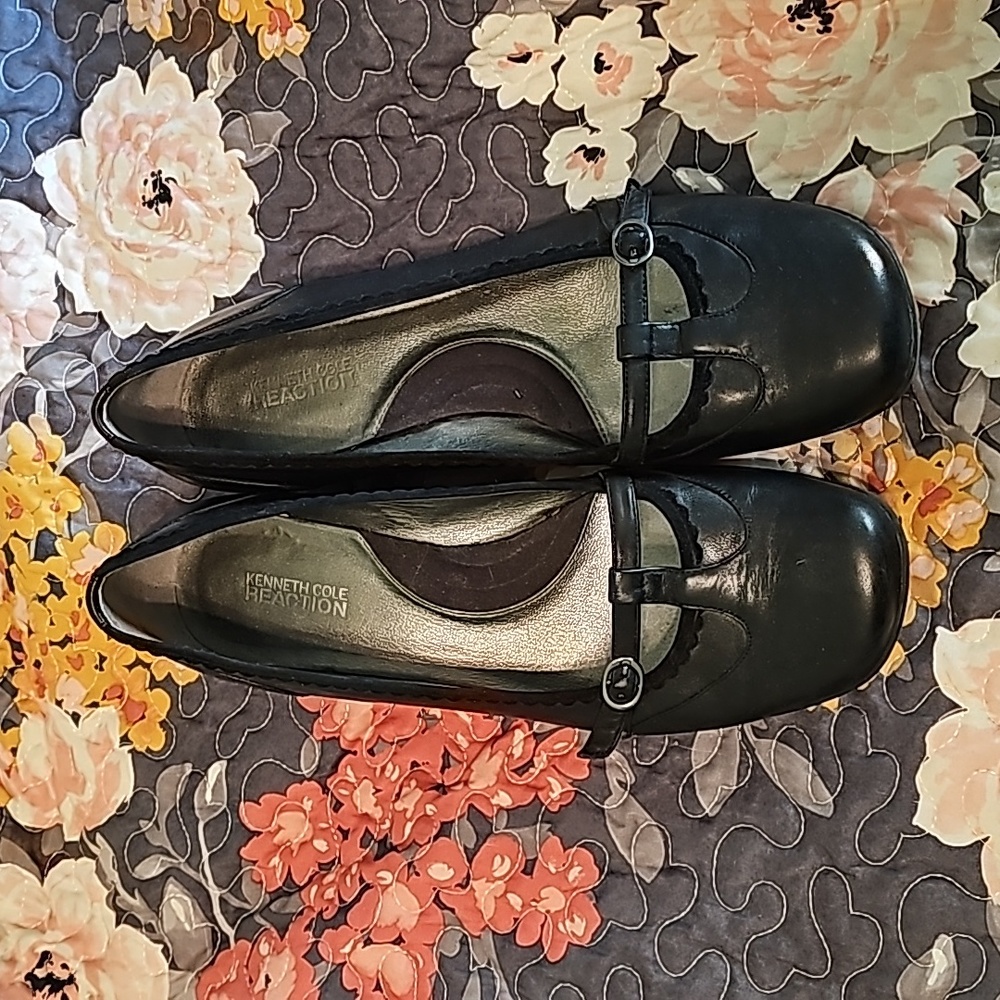 Kenneth Cole Reaction black leather size  9.5 Women's